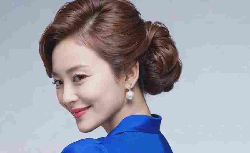 短发扎丸子头是否有助于修饰脸型